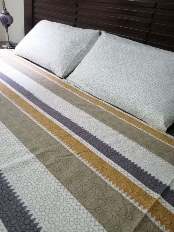 striped luxurious bed sheet