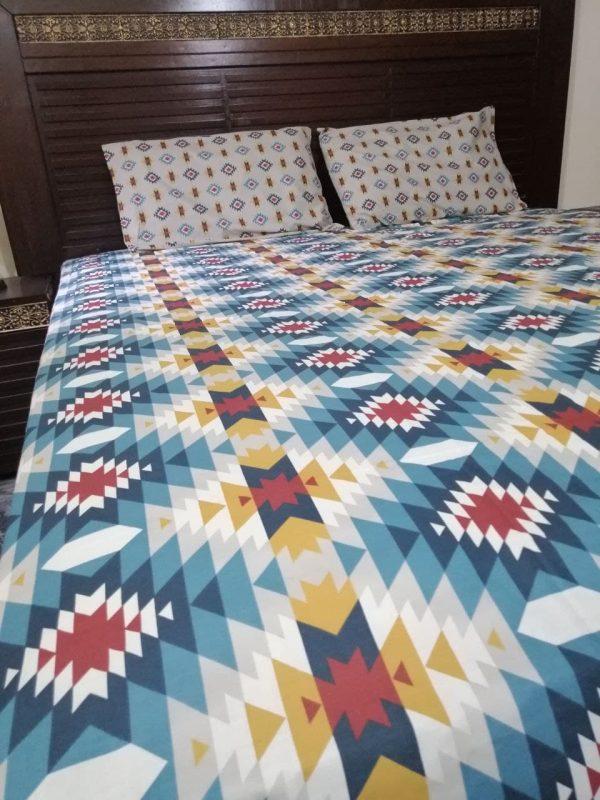 Luxurious bedsheets set